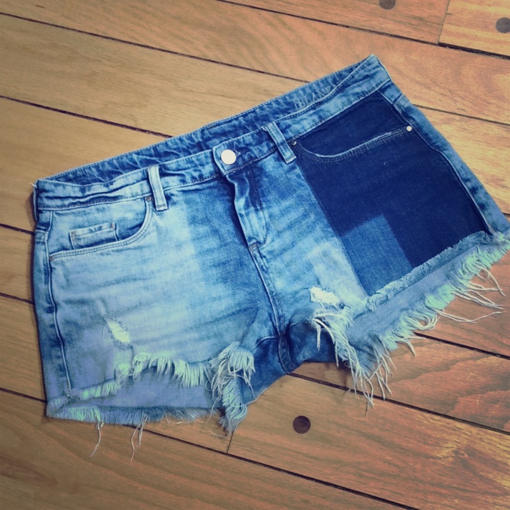 EUC Blank NYC denim shorts, size 28